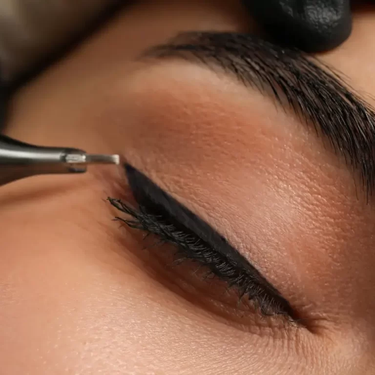 Kalıcı Eyeliner